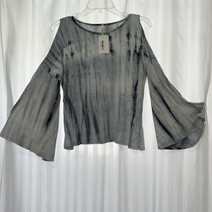 NWT Mittoshop Tie-dyed Blue/Grey Cold Shoulder Top with Flare Sleeves